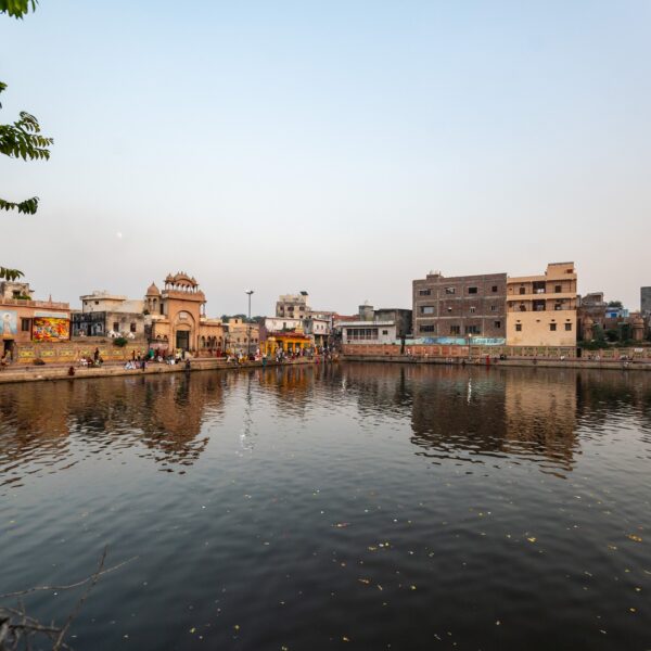 Vrindavan - Giriraj Ji - Kama