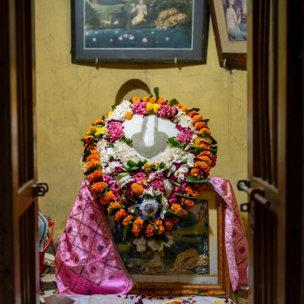 Vrindavan - Giriraj Ji - Kama